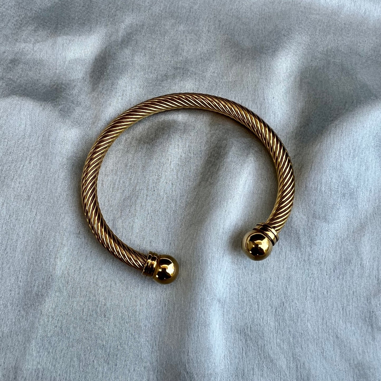 Neo Unisex Cuff Bracelet
